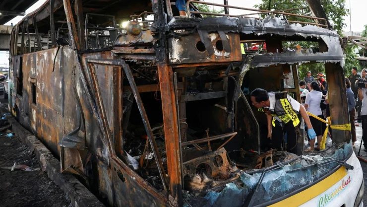 incendio-autobus-tailandia-muertos