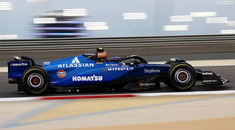Carlos Sainz domina el segundo día de tests de la Fórmula 1.