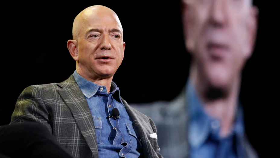 Jeff Bezos en la convención Amazon reMARS en Las Vegas.jpg