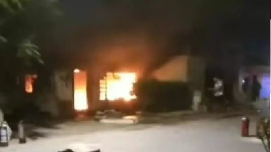 Incendio de árbol de Navidad cobra la vida de una persona en Dzilam de Bravo (VIDEO)