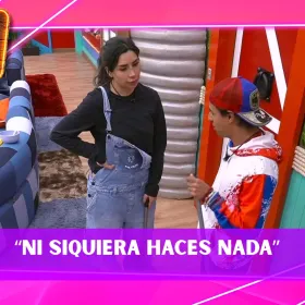 La Granja VIP Kevyn Contreras Bicolor expresa como se siente a La Bebeshita.jpg
