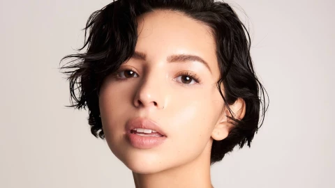 Ángela Aguilar sorprende con radical cambio de look; ¿le copió a Cazzu?