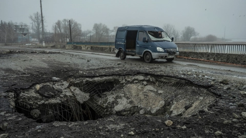 cual es la diferencia crimenes de guerra lesa humanidad