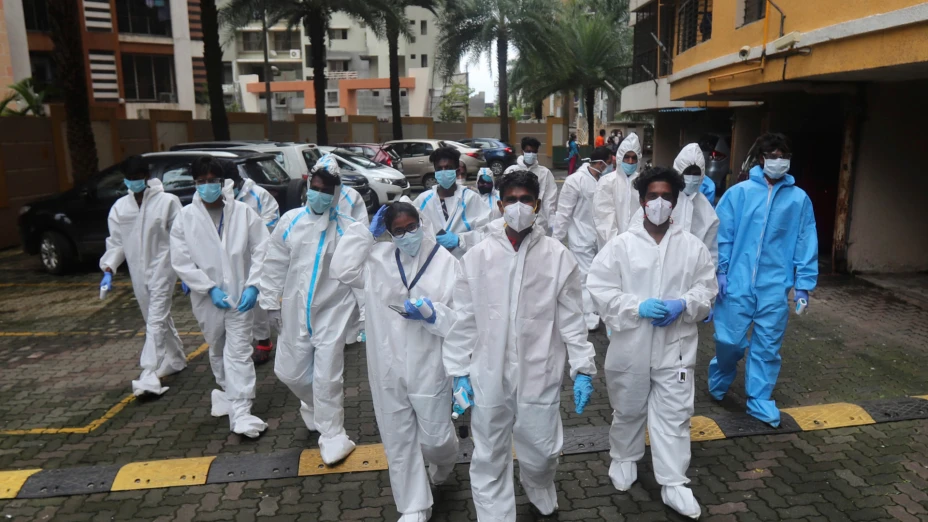 Personal sanitario contra Covid-19.