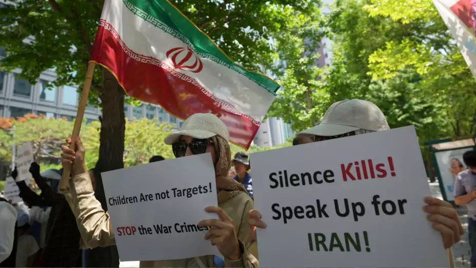 Manifiestación para exigir un alto a la guerra entre Israel e Irán.