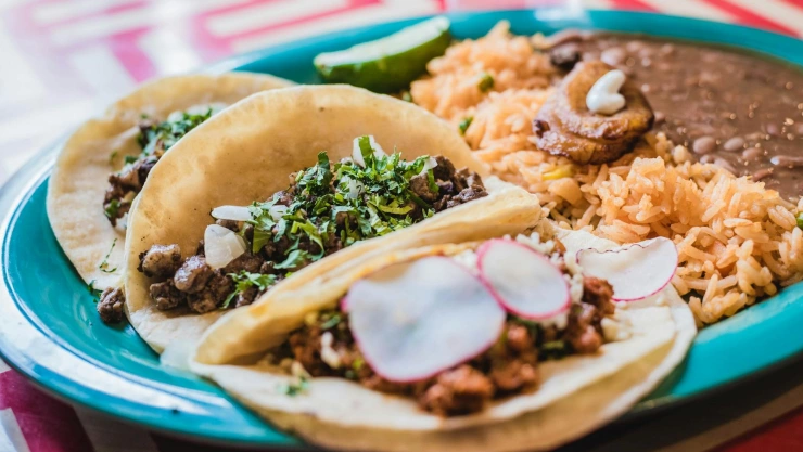 Variedad gastronómica en La Venta del Astillero Zapopan.jpg