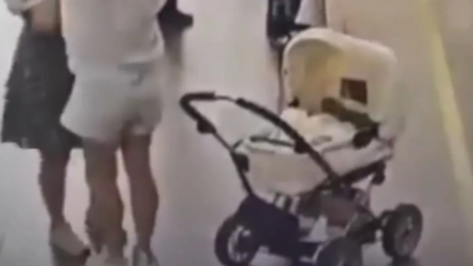 Carriola arrollada por tren