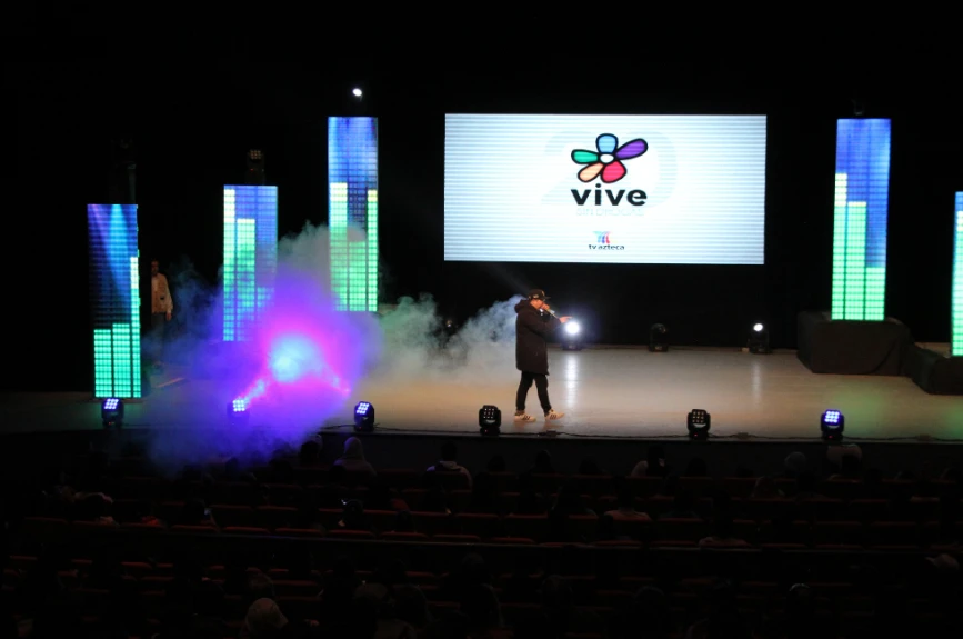 Saga, rapero de Fut Azteca en la conducción del evento