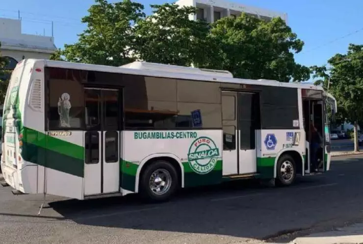 Camión de la ruta Lomita-Cañadas en Culiacán, Sinaloa.