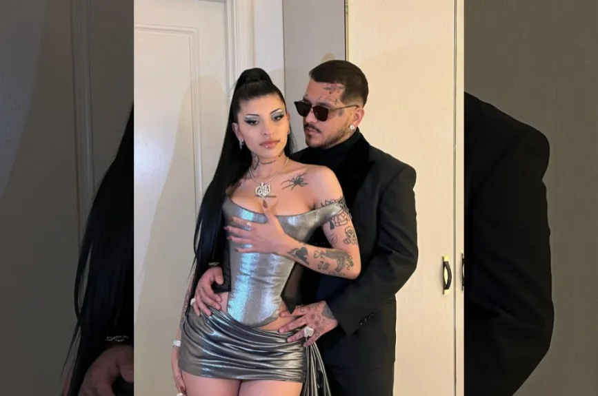 Nodal y Cazzu pose.jpg