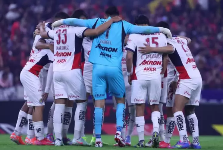 Chivas: ¿qué jugadores se irían en el mercado de fichajes?