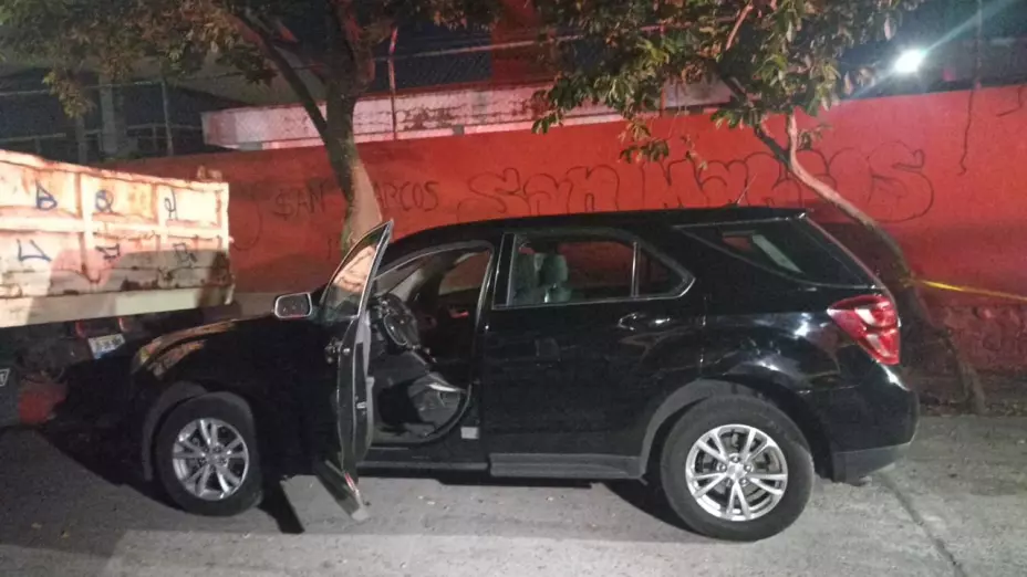 Tras robar una camioneta, ladrón resultó herido por policías de Guadalajara