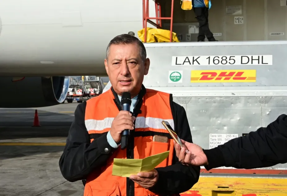 Pedro Santaella Birmex aeropuerto.jpeg