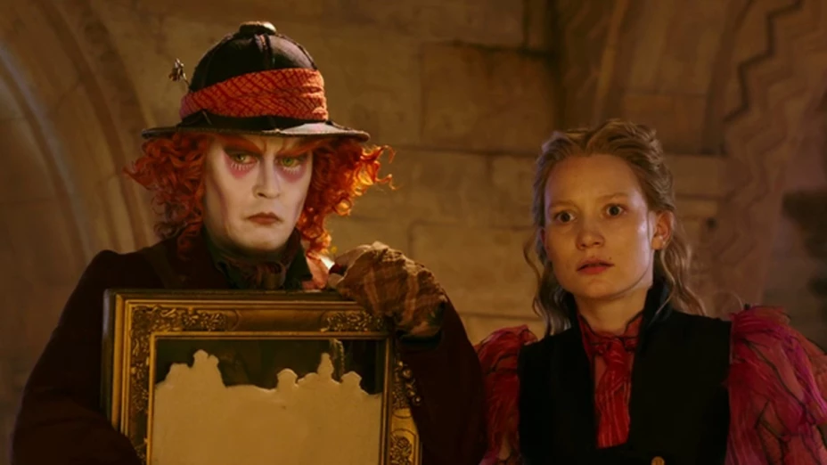 Avance Alicia a través del espejo