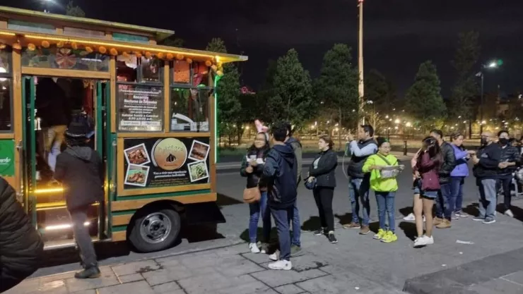 Costos y leyendas en el tranvía del terror en Toluca este Día de Muertos 2024