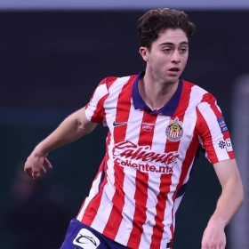 ¿Fin a los rumores de salida? Brian Gutiérrez emociona a los aficionados de Chivas