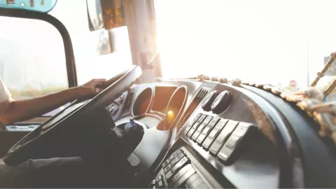 Traileros y empresarios afectados por inseguridad en carreteras de México