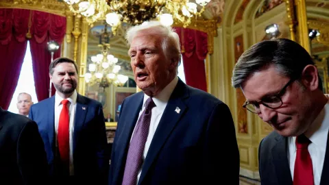 EUA aplica aranceles a EUA y Canadá para “combatir la amenaza de seguridad nacional”