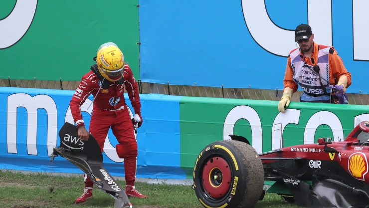 Lewis Hamilton tras su choque en el GP de los Países Bajos