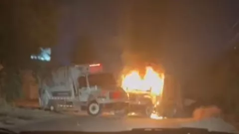 Camiones de basura rumbo a Tepuche