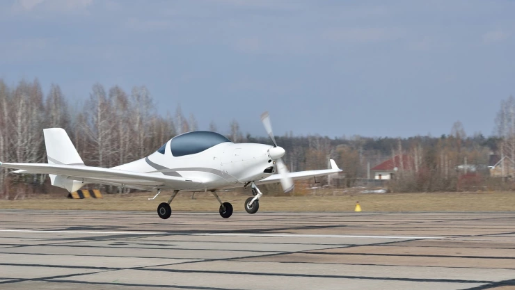 Piloto se salva de ser decapitado cuando una avioneta pasa por encima de él