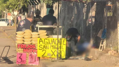 Atacan a balazos a mujeres en puesto de la 21 de Marzo, Culiacán
