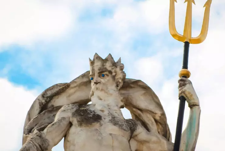 La teoría de que la estatua de Poseidón provocó las torrenciales lluvias en Yucatán