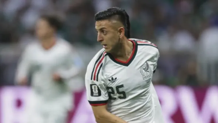 sueldo-roberto-alvarado-chivas.jpg