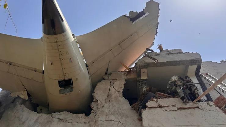 Revelan causas del accidente del vuelo de Air India que mató a 242 personas; ¿qué fue lo que pasó?