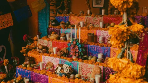 Ofrenda de Día de Muertos 7 niveles