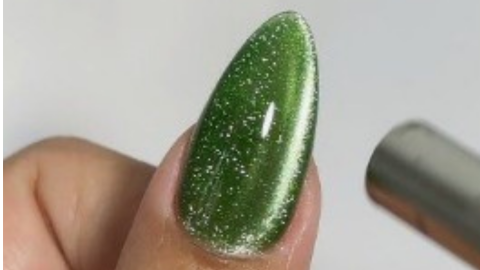 uñas efecto imán ojo de gato