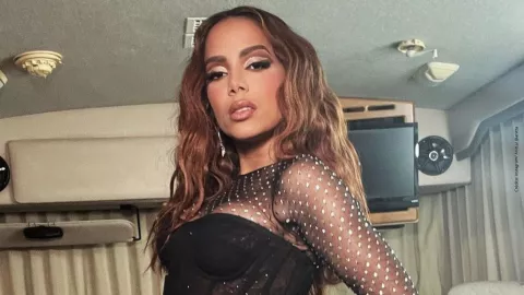 Anitta eleva la temperatura con sensual baile en el escenario. (VIDEO)