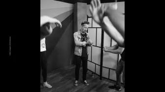 Macaulay Culkin TV Azteca_9.jpg