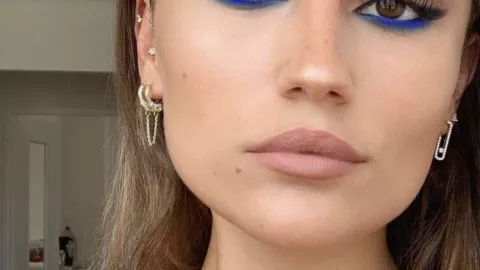 Los ojos grandes pueden delinear la línea de agua para verse más estilizados