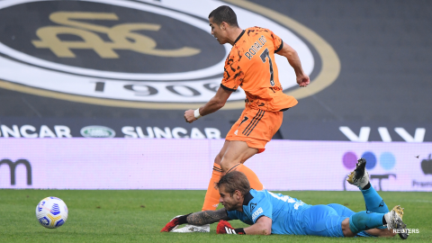 Cristiano Ronaldo anota dos goles