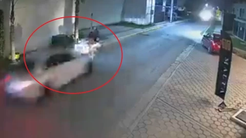 Captan momento en que conductor ARROLLA a abuelitos recolectores en Cuautlancingo