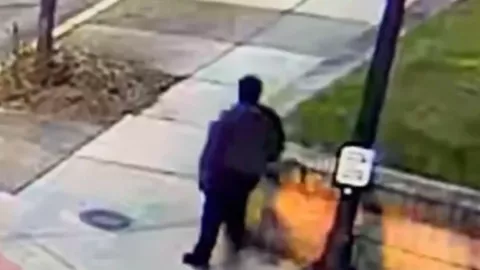 ¡Última hora! Tiroteo masivo en Universidad de Estados Unidos deja al menos 2 muertos y 8 heridos (VIDEO FUERTE).jpg