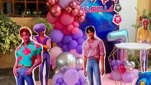 Así puedes armar un marco de globos con temática de los Saja Boys