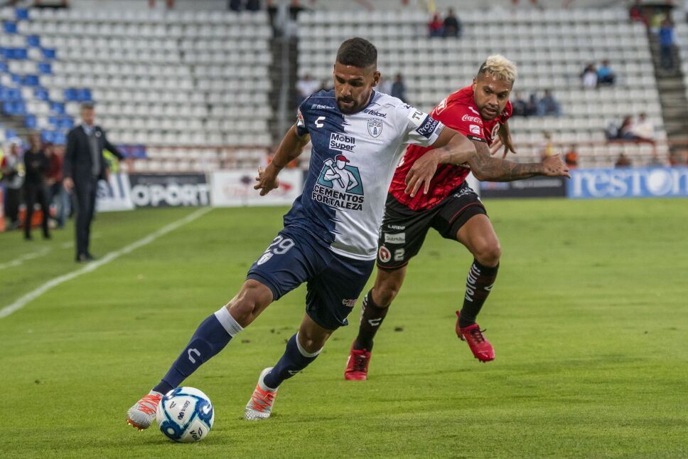 Los dirigidos por Martín Palermo golearon a los Xolos de Tijuana.