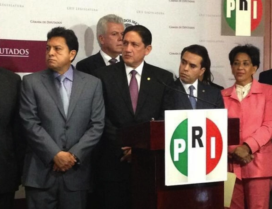 Los diputados del PRI, Alejandro Montano, Rocardo Aldana y Fernando Charleston dieron a conocer audios para acusar al PAN de usar electoralmente del programa Oportunidades