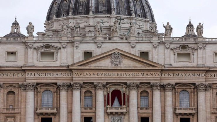 Cómo la Capilla Sixtina se transforma en un búnker digital