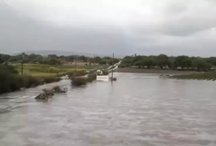Tras lluvias, persiste bloqueo de la carretera Ciudad Serdán-Guadalupe Victoria en Puebla