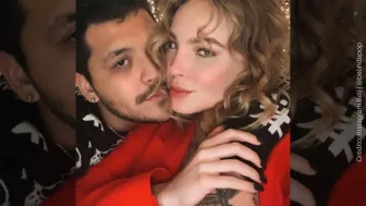 Belinda y Christian Nodal navidad.jpg