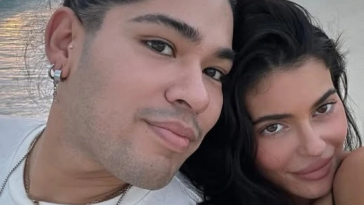 Kylie Jenner rinde homenaje a Jesús Guerrero, estilista y amigo