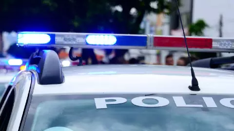 Localizan cuerpo encobijado en la colonia Patria Nueva de Tijuana