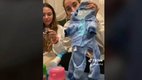 Joven regala ropa de perro pensado que era de bebé