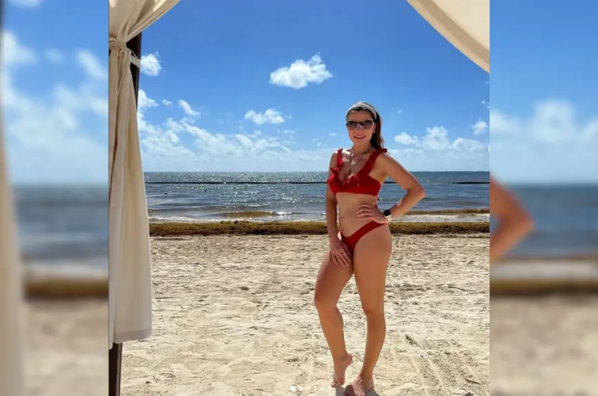 Es por eso que nuestra querida conductora se escapó en estas vacaciones a la playa, pues claro que merecía un buen tiempo de distracción del trabajo.