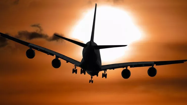 Turbulencia de avión deja lesionados