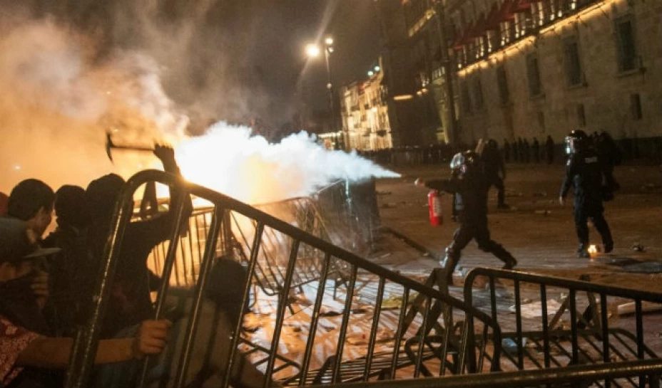 Los 11 detenidos fueron acusados inicialmente de tentativa de homicidio, asociación delictuosa y motín