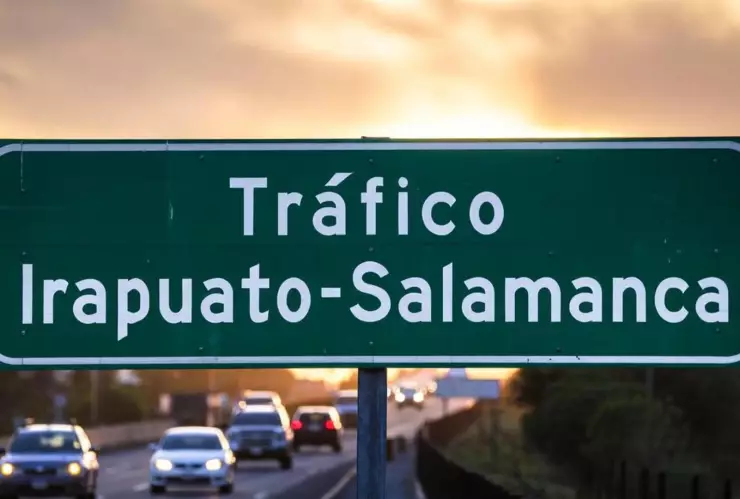¿Obstrucciones impiden el paso en Año Nuevo Este es el tráfico en la carretera Irapuato-Salamanca hoy miércoles 31 de diciembre.jpg